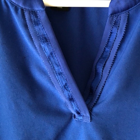 *SOLD * Beautiful royal blue blouse - Picture 6 of 6